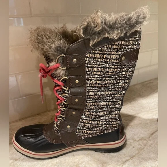 Sorel Boot 7.5 - Picture 9 of 11